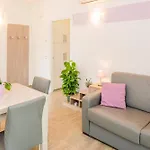 Millyholidays - Lilla - Center - Nearby - Private Garden - Pool Apartmán *