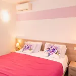Apartmán Millyholidays - Lilla - Center - Nearby - Private Garden - Pool Bardolino