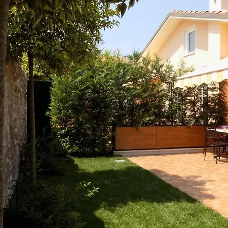 Lejlighed Millyholidays - Lilla - Center - Nearby - Private Garden - Pool *
